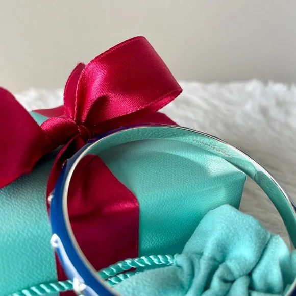 Tiffany and Co. Navy Stars Bangle - Picture 4 of 7